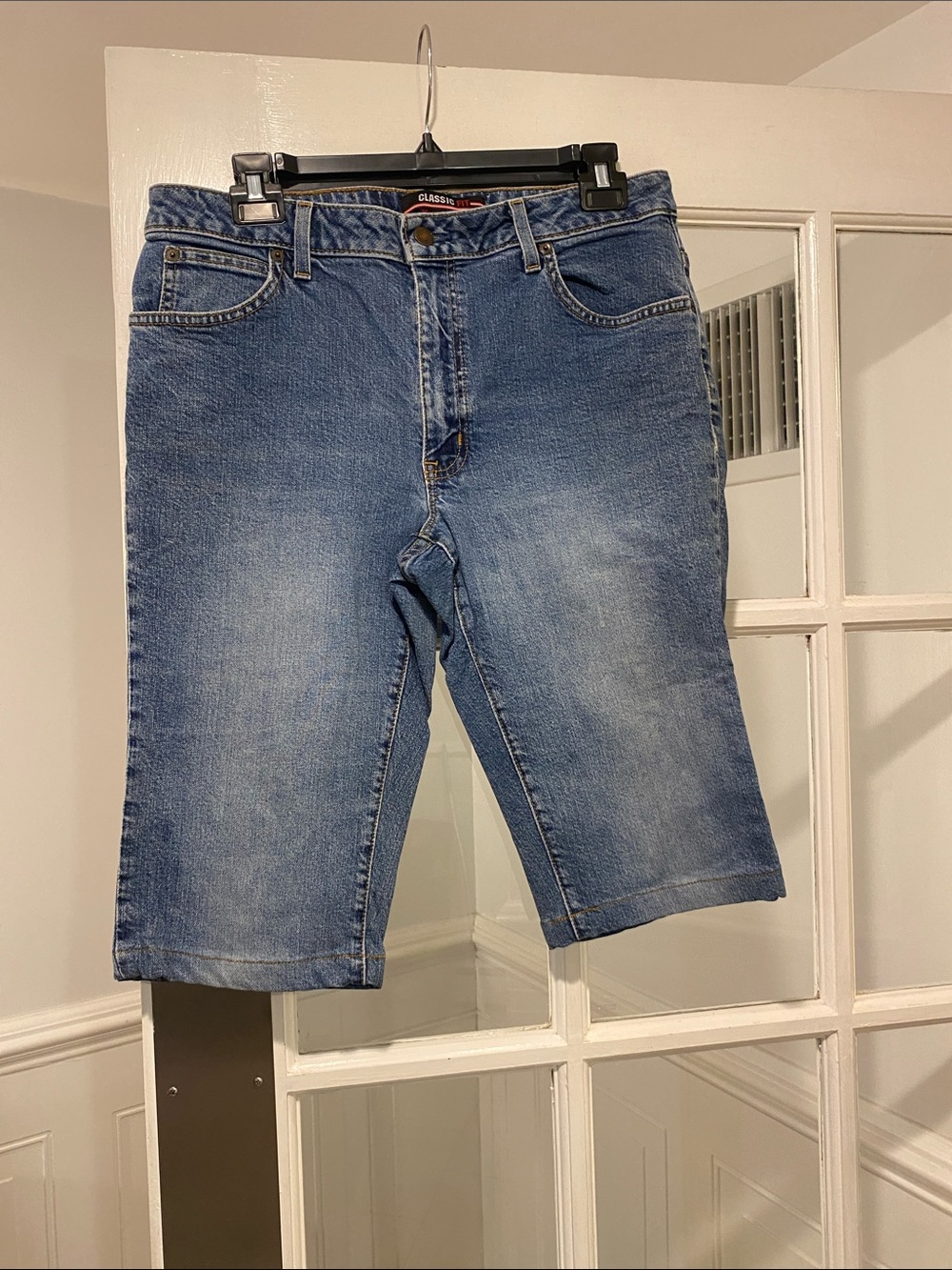 Classic Fit size 32 jeans shorts good condition